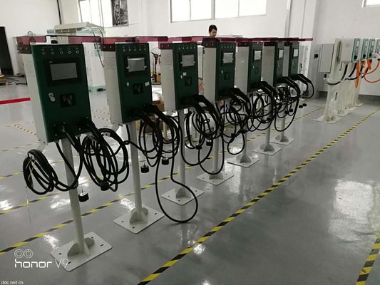 Ladeanlage für Elektrofahrzeuge, Näherungserkennung und Schaltkreise für die Coding-Stromleitung für die Grundschnittstelle